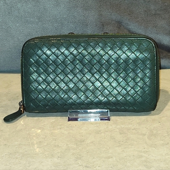 BOTTEGA VENETA INTRECCIATO GREEN CALF SKIN WOVEN LEATHER FULL ZIP LONG WALLET - Picture 11 of 12